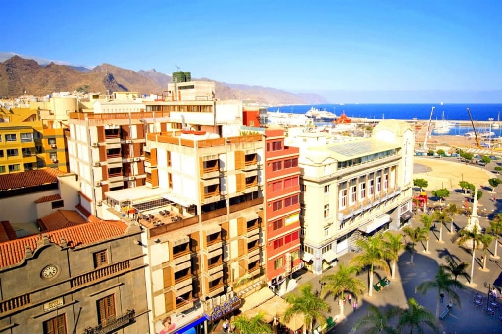 Hotel Adonis Plaza