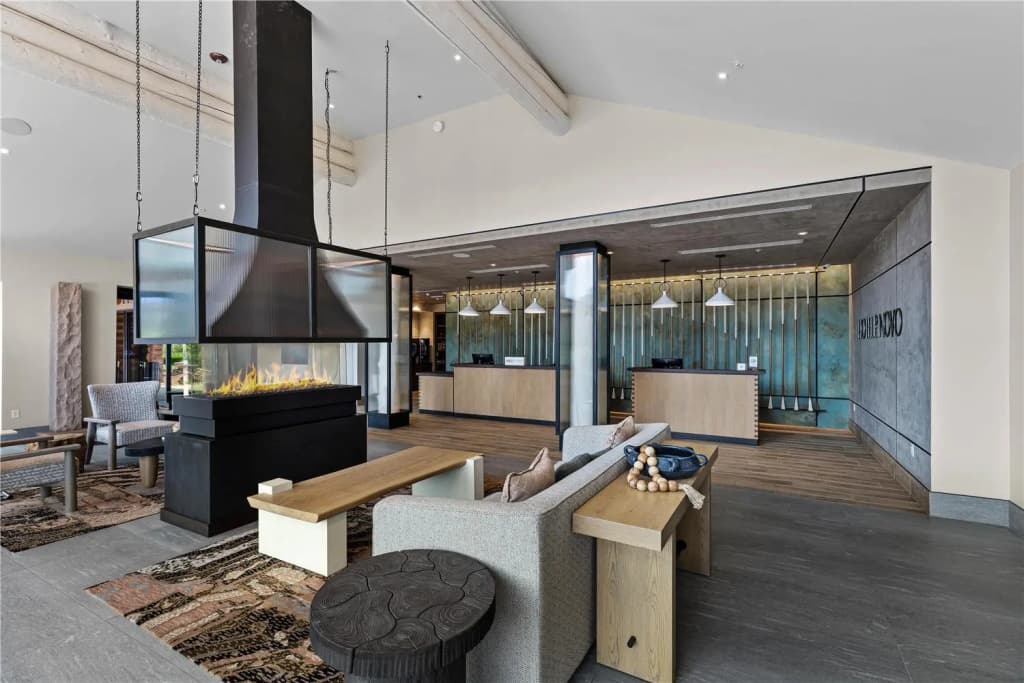 Hotel De Novo, Tapestry Collection by Hilton