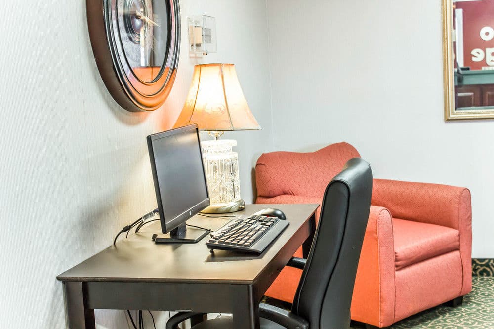 Econo Lodge Burlington I-40