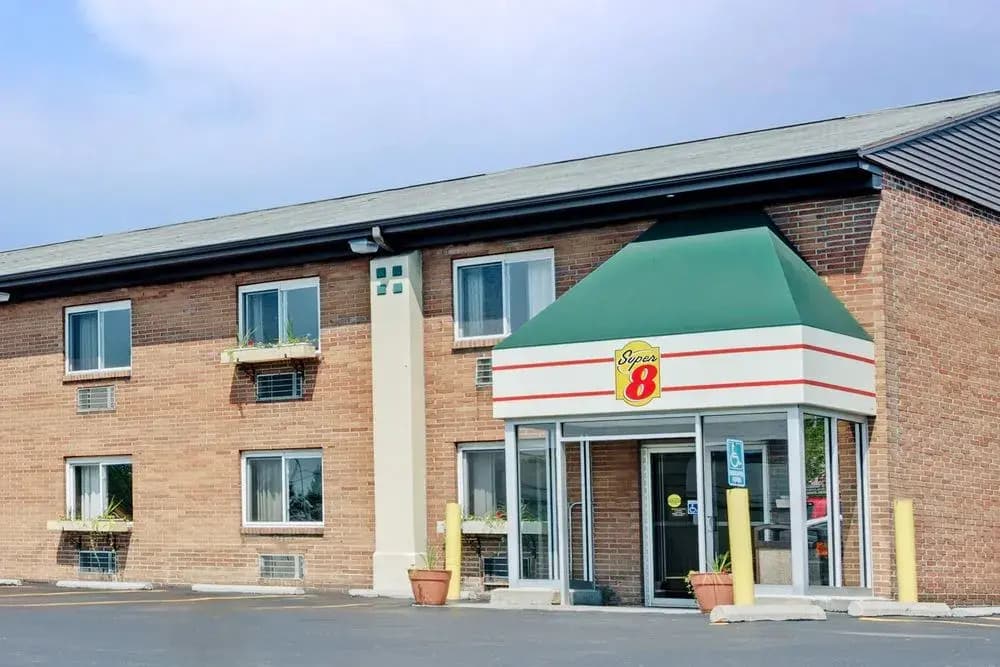 Super 8 Motel - Kenmore/Buffalo/Niagara Falls Area