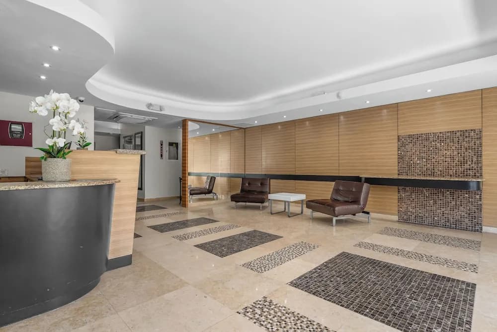 Olimpo Court by Otium