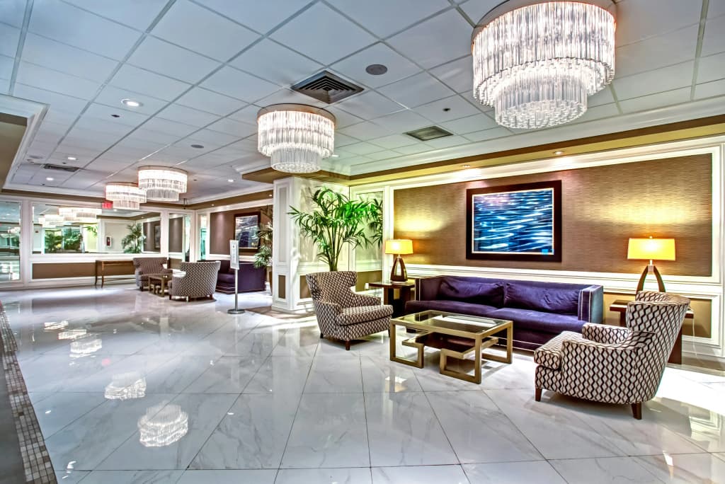 DoubleTree by Hilton Grand Hotel Biscayne Bay