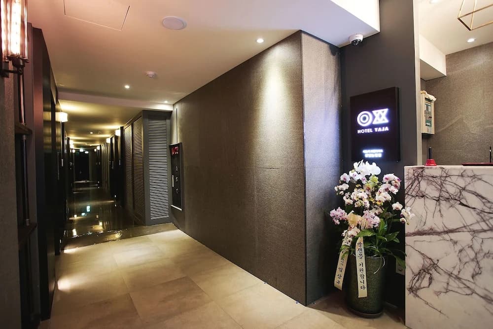 Gangnam YAJA Gangnam Nonhyeon Branch