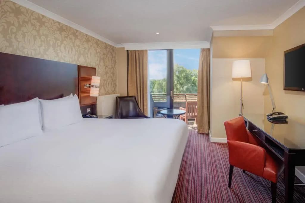 Cambridge Hotel