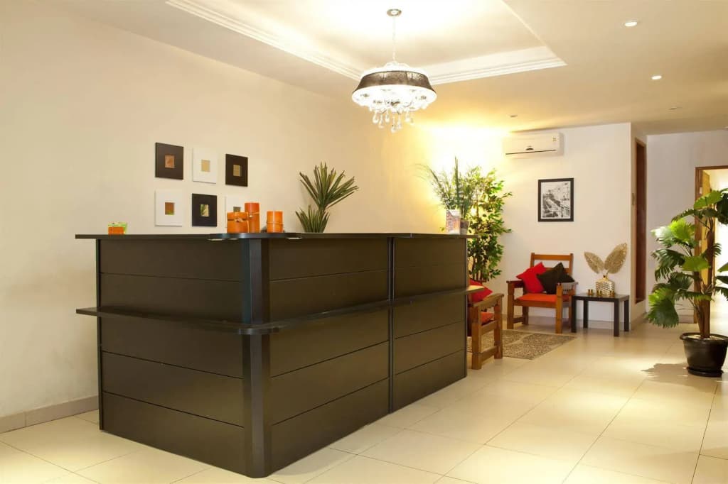 HMG Suites Inn Budget