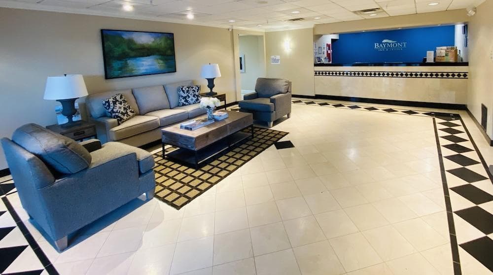 Comfort Inn Airport & Conference Center