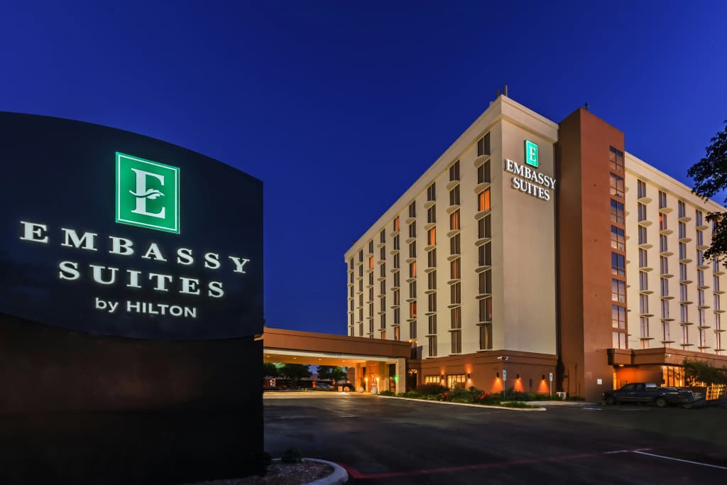 Embassy Suites by Hilton Dallas Market Center, Design District & Market Center