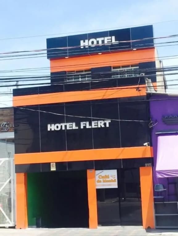 Hotel Flert Santana