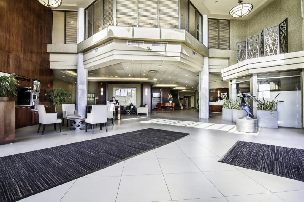 Executive Suites Hotel Metro Vancouver