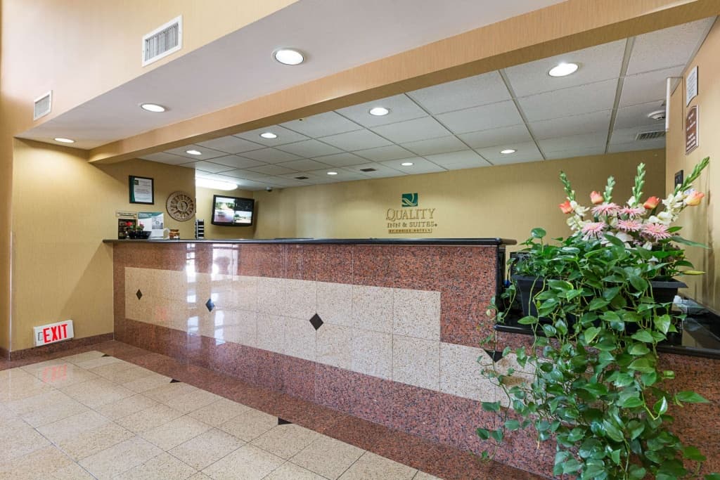 Quality Inn & Suites Buda