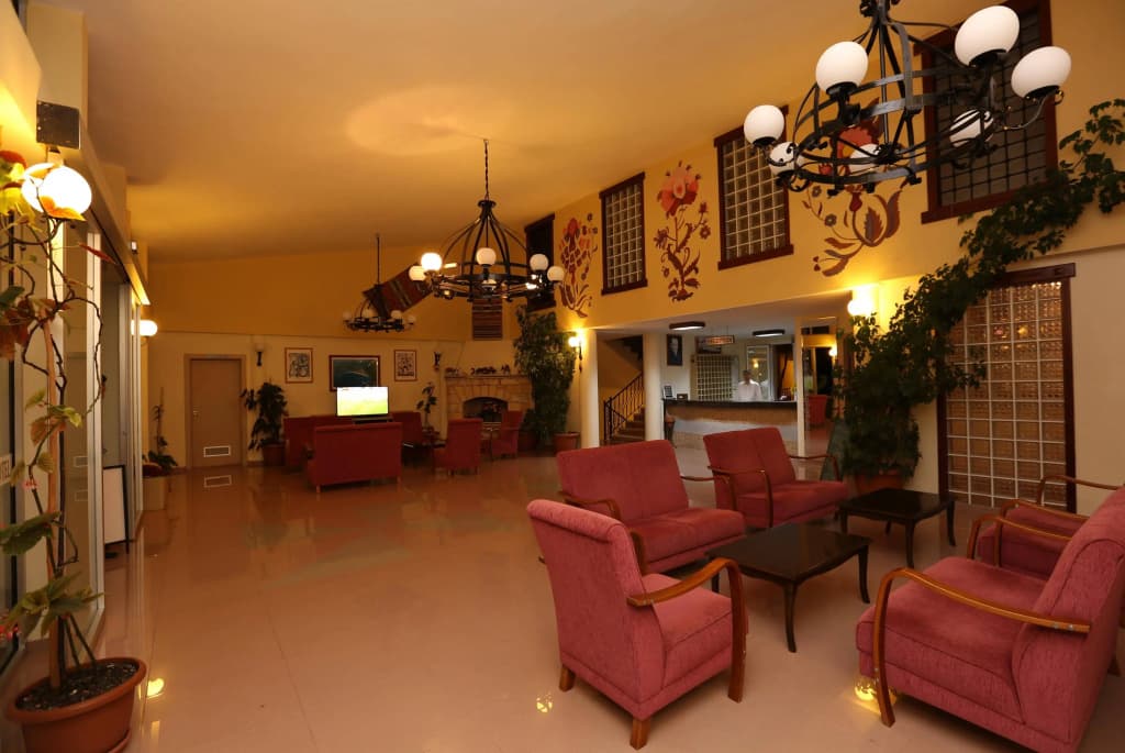 Mavruka Hotel
