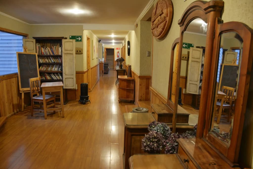 Borde Lago Hotel