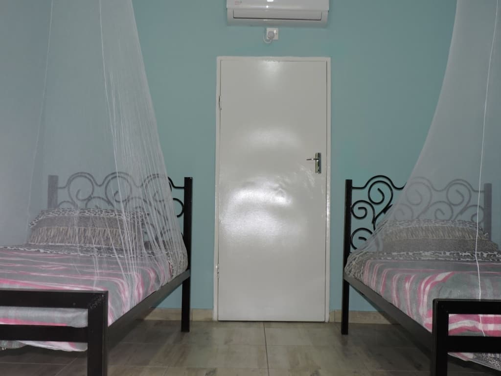 Café Zambezi House of Africa - Hostel