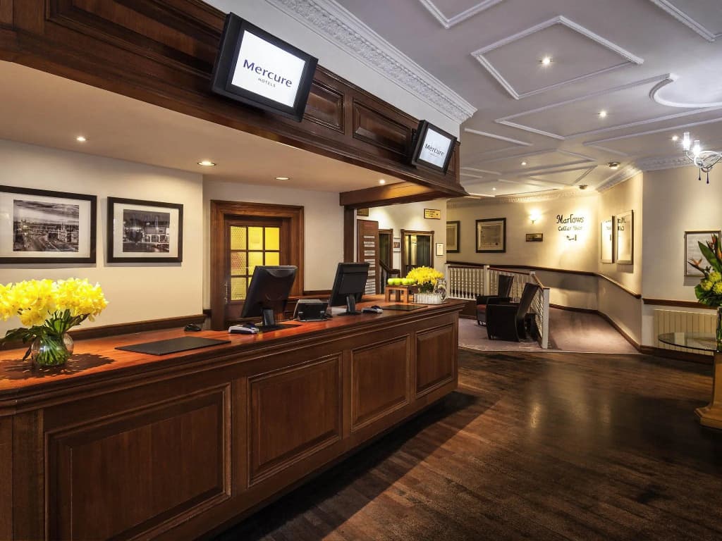 Bristol Grand Hotel By Sunday