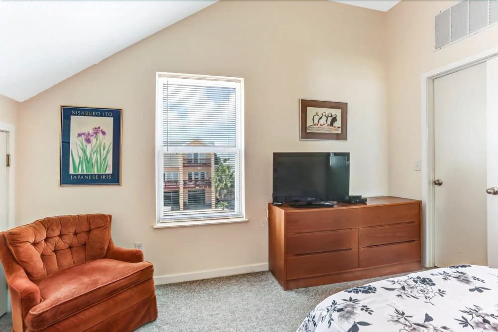 812 South Fletcher
