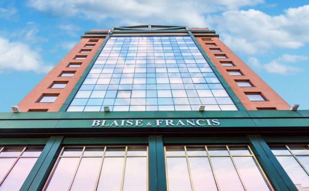 Blaise & Francis Hotel