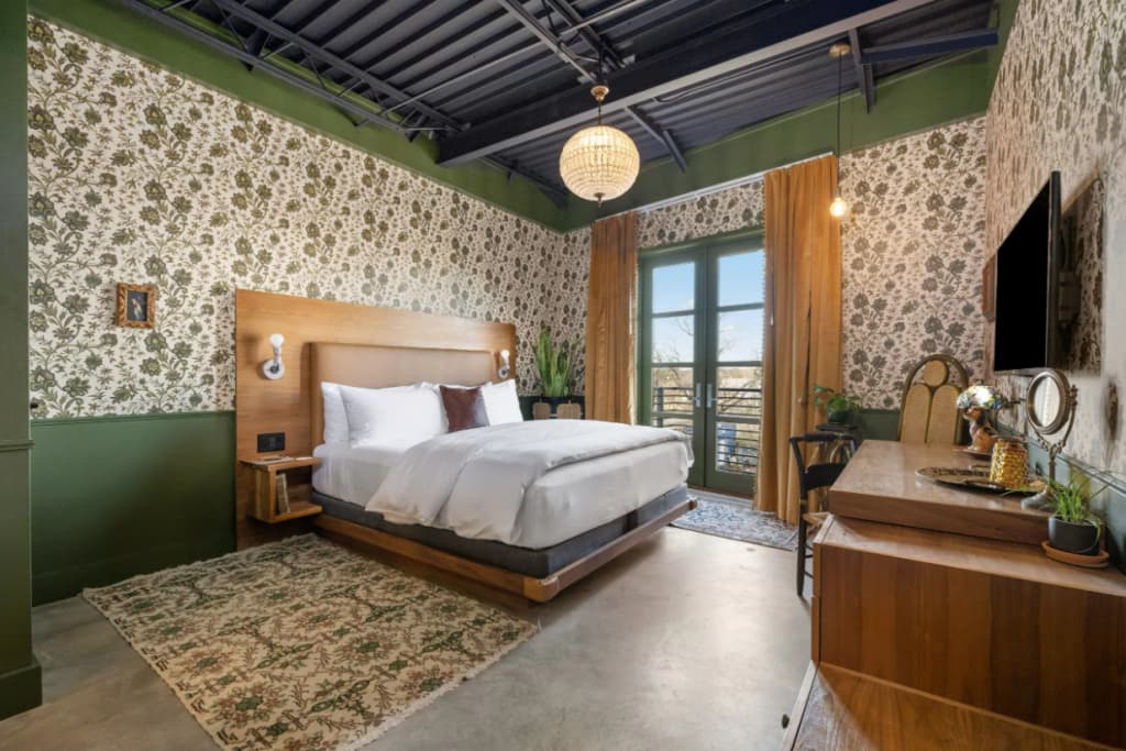 The Frances Modern Inn